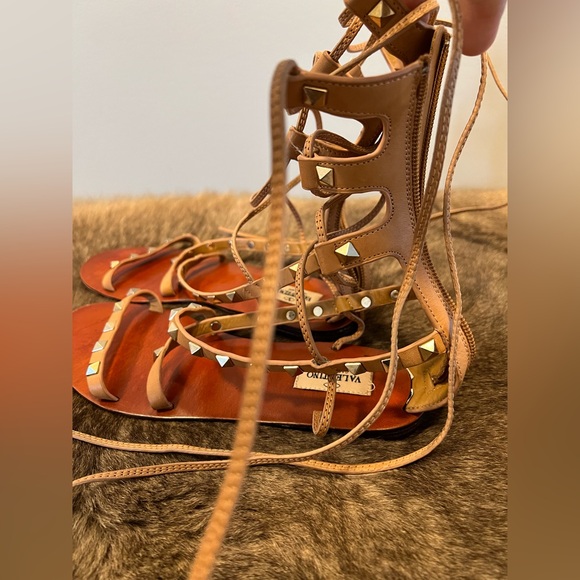 Authentic Valentino Garavani Rockstud Leather Gladiator Sandals – Nude – Size 7 - Picture 7 of 13